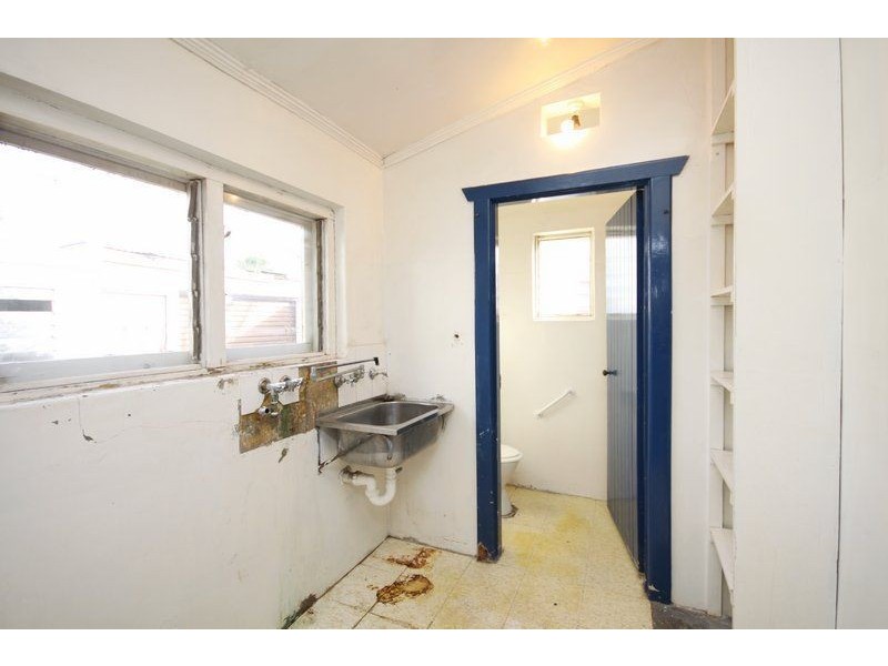 6 Narkunda Street, Glandore SA 5037