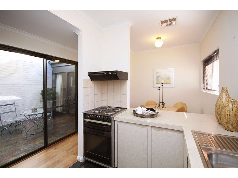 2/22 Randolph Avenue, Parkside SA 5063