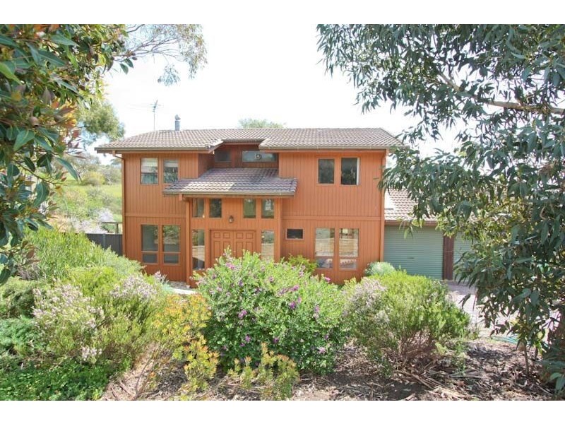 9 Barossa Crescent, Hallett Cove SA 5158