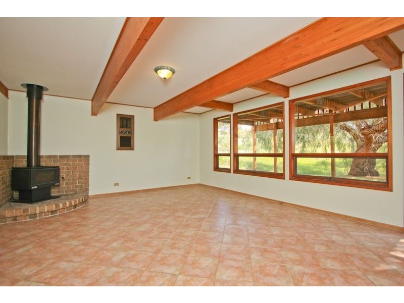 9 Barossa Crescent, Hallett Cove SA 5158