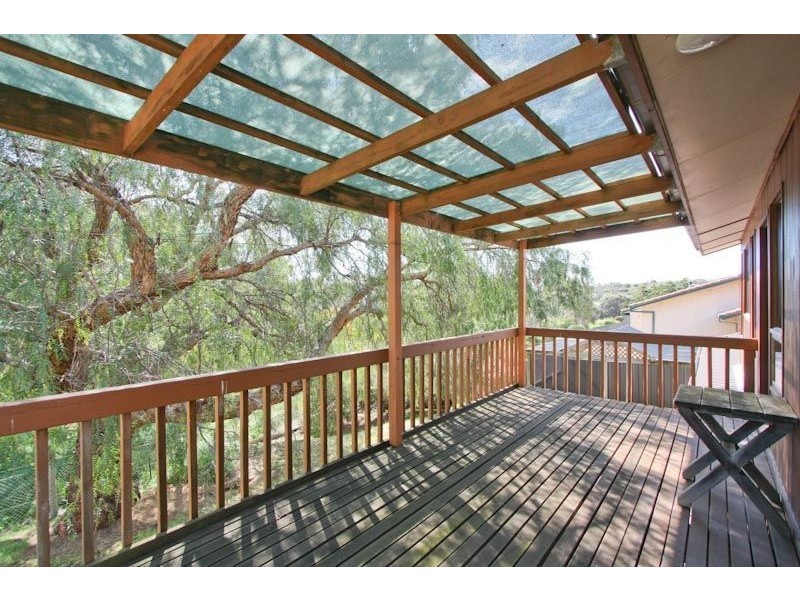 9 Barossa Crescent, Hallett Cove SA 5158