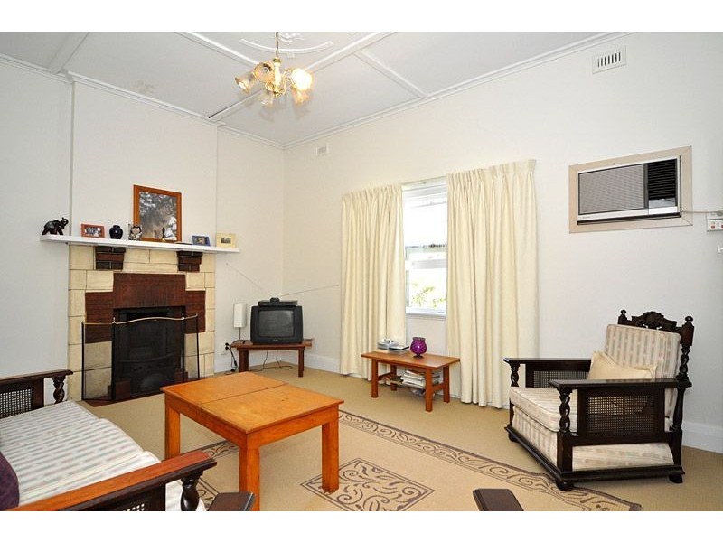 21 Gray Street, Black Forest SA 5035