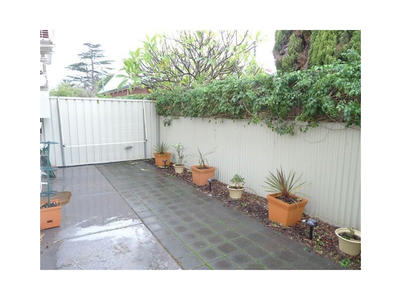 3/26 Wellington Street, Glandore SA 5037