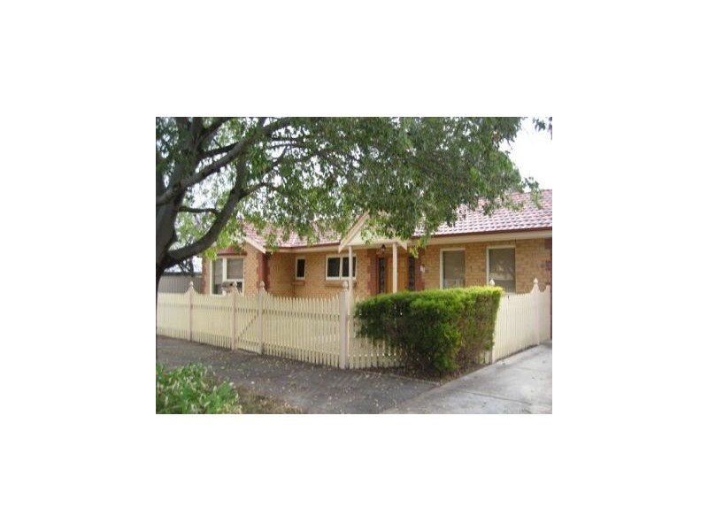 15 Kinross Avenue, Lower Mitcham SA 5062