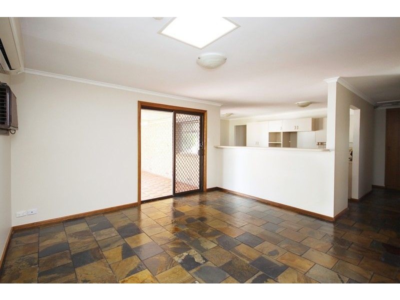 12 Lyndon Road, Paralowie SA 5108