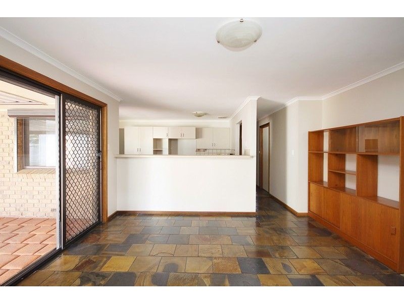 12 Lyndon Road, Paralowie SA 5108