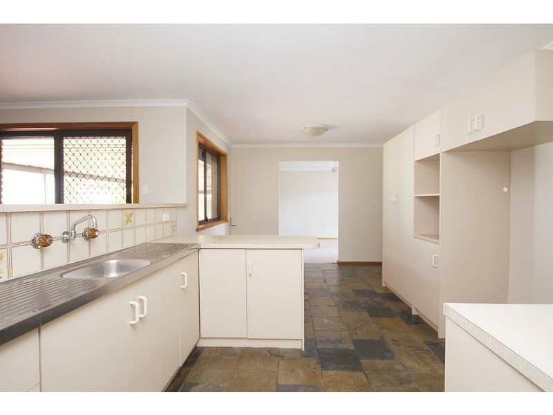 12 Lyndon Road, Paralowie SA 5108