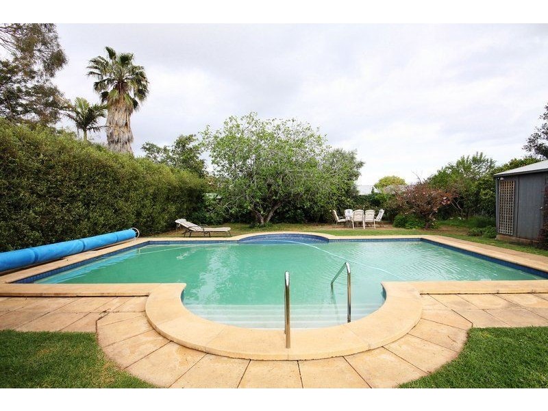 3 Yulinda Terrace, Lower Mitcham SA 5062