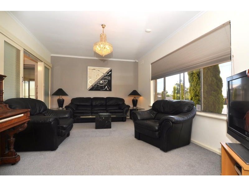 2 Burke Street, Seacliff Park SA 5049