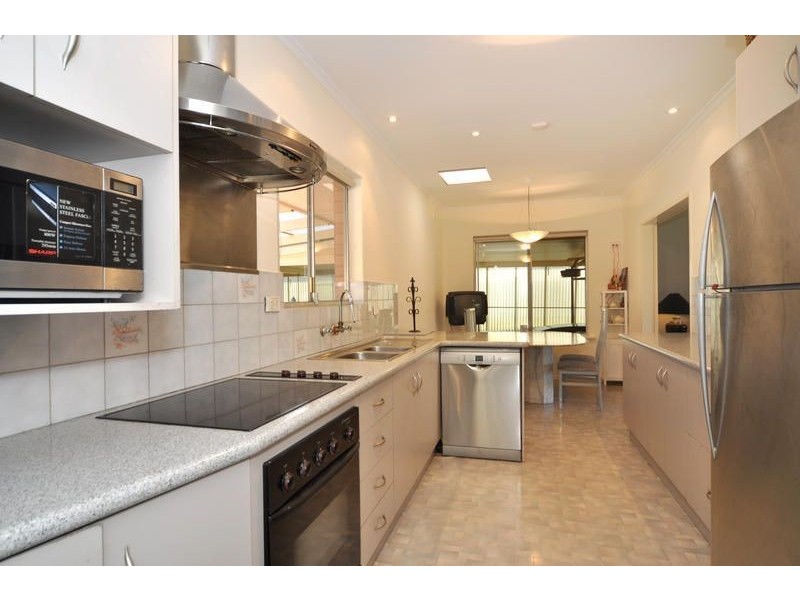 2 Burke Street, Seacliff Park SA 5049