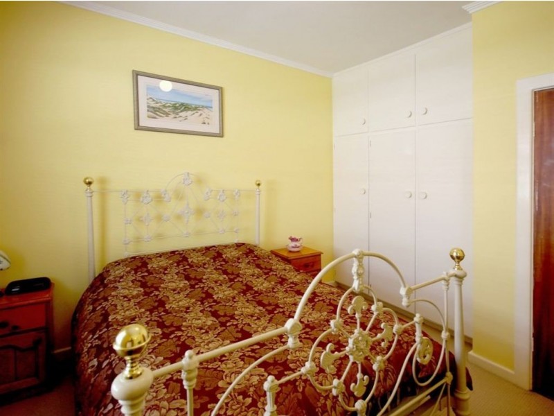 128 Caulfield Avenue, Clarence Gardens SA 5039