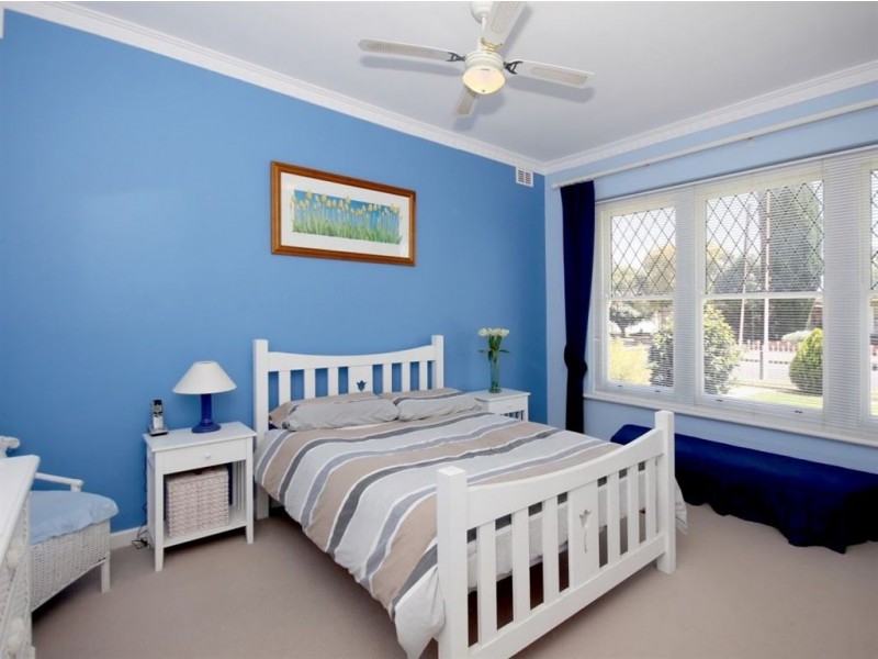 128 Caulfield Avenue, Clarence Gardens SA 5039