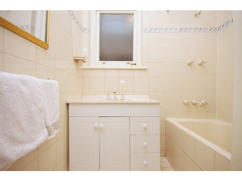 80 Avenue Road, Clarence Gardens SA 5039