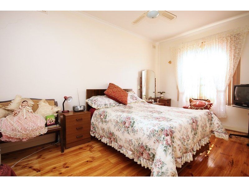 8 Romsey Grove, Melrose Park SA 5039