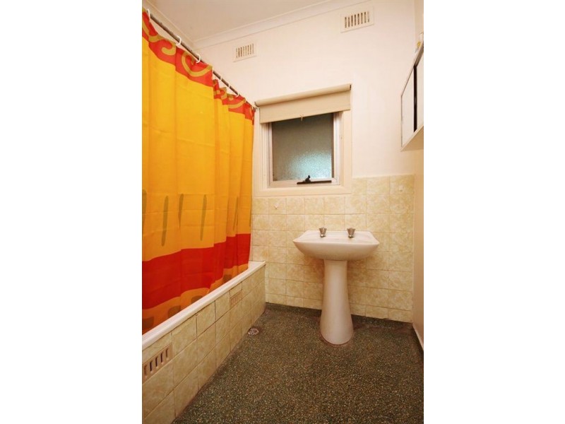 8 Romsey Grove, Melrose Park SA 5039