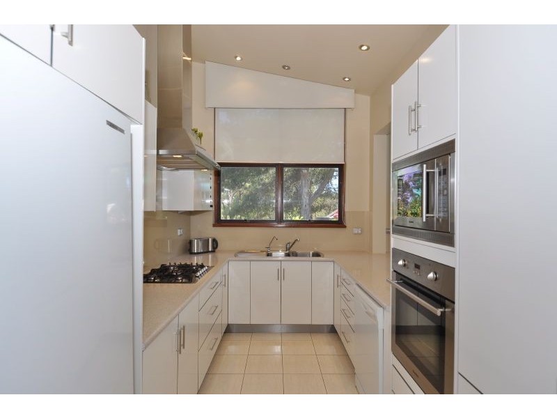 10 Hillsdale Avenue, Coromandel Valley SA 5051