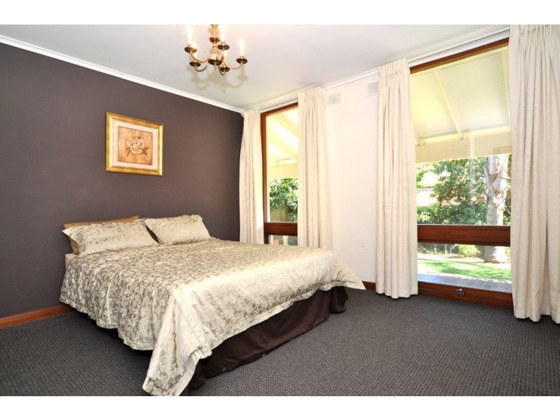 21 Sleeps Hill Drive, Panorama SA 5041