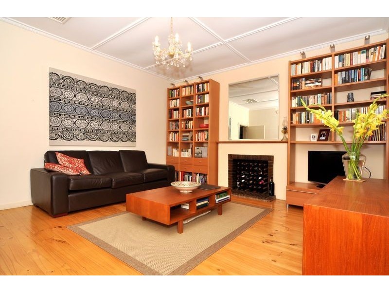 9 Dunrobin Street, Black Forest SA 5035