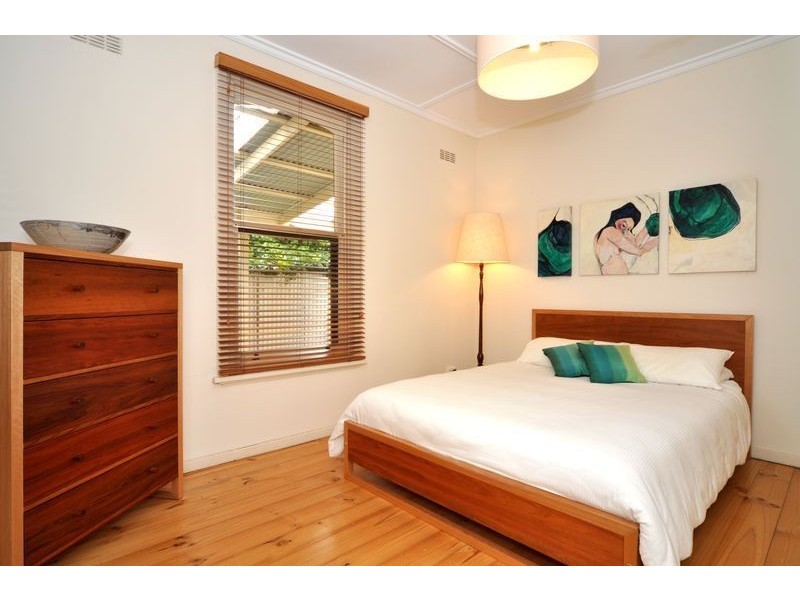 9 Dunrobin Street, Black Forest SA 5035