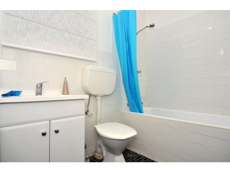 9 Dunrobin Street, Black Forest SA 5035