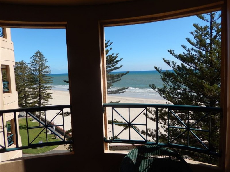 Apt 51/2 Stamford Grand, Glenelg SA 5045