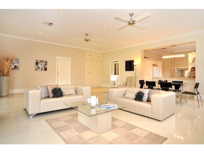 14 Ackland Avenue, Clarence Gardens SA 5039