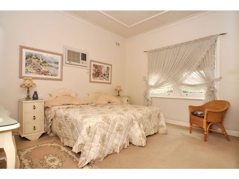 24 Edward St, Cumberland Park SA 5041