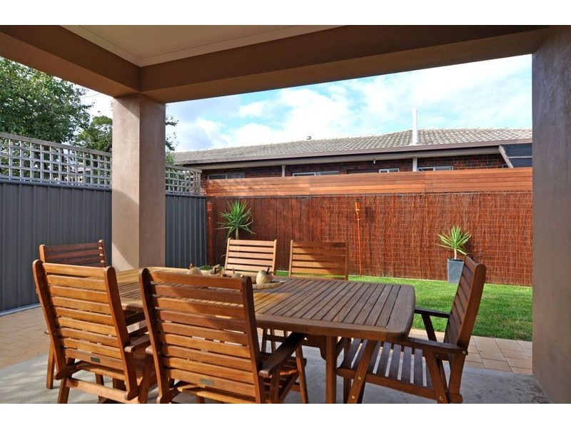 17A Lincoln Avenue, Black Forest SA 5035