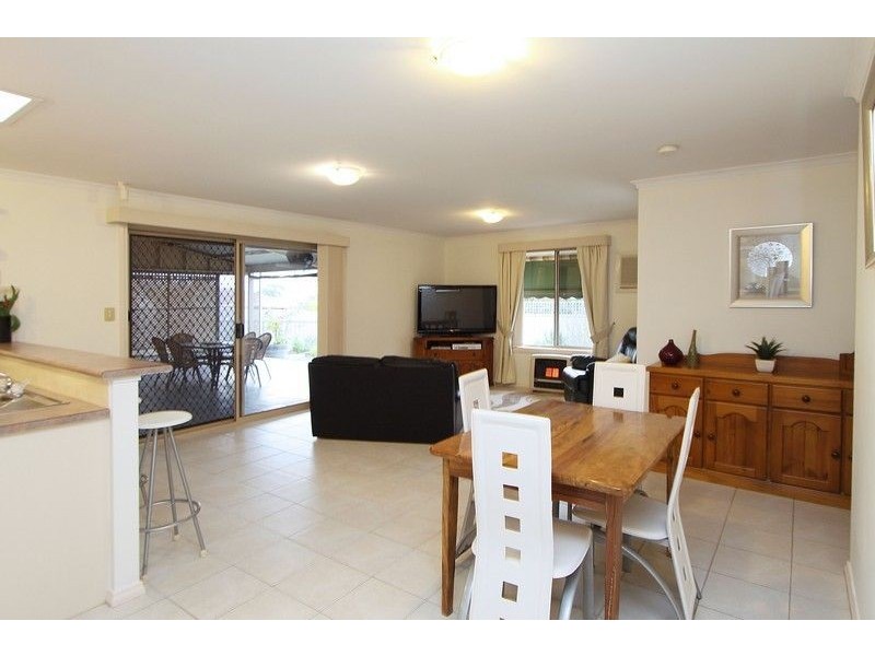 1 Churston Place, Moana SA 5169