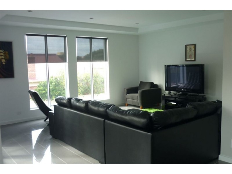 2C College St, Glenelg SA 5045