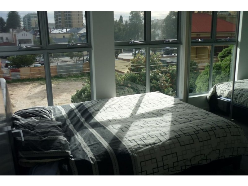 2C College St, Glenelg SA 5045