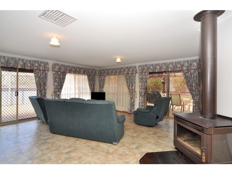 21 Helen Avenue, Aldinga Beach SA 5173