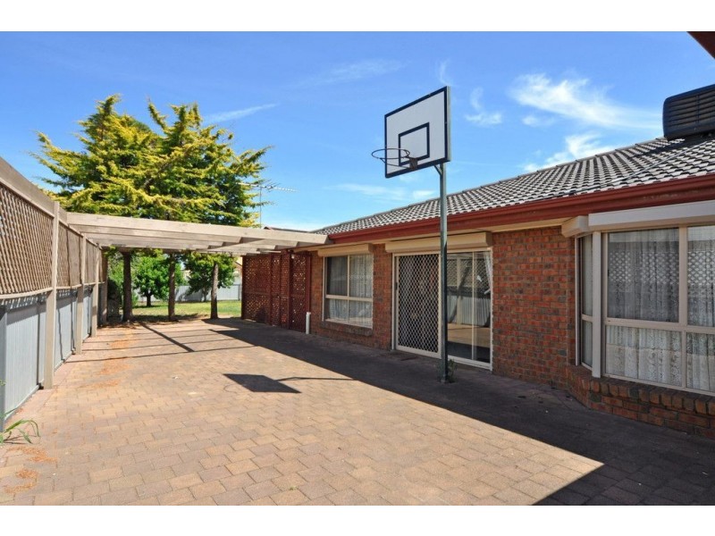 21 Helen Avenue, Aldinga Beach SA 5173