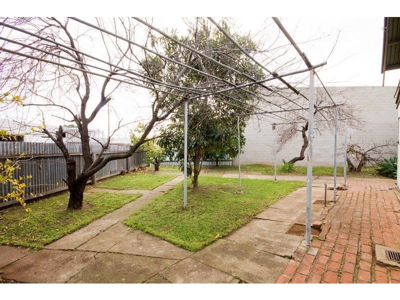 12 Hampton Road, Keswick SA 5035