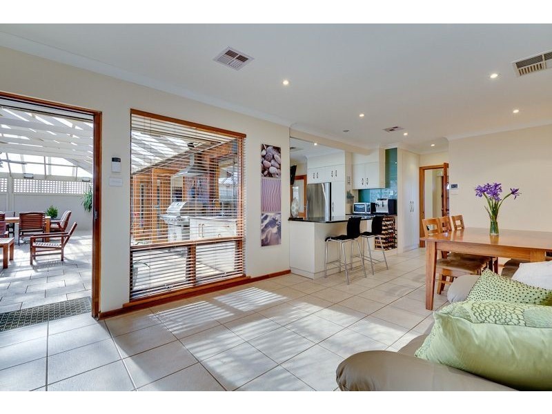 11 Lysander Place, Flagstaff Hill SA 5159