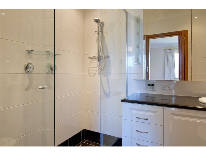 11 Lysander Place, Flagstaff Hill SA 5159