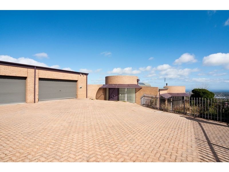 16 Riviera Court, Pasadena SA 5042