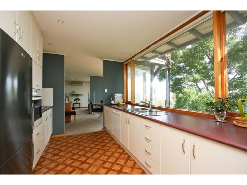 8 Parkers Road, Torrens Park SA 5062