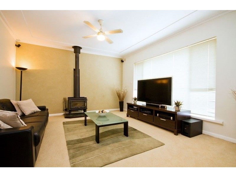 18 Daisy Avenue, Mitchell Park SA 5043