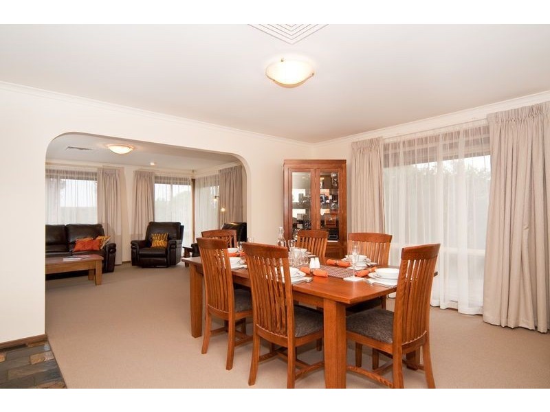 11 Diannella Court, Pasadena SA 5042