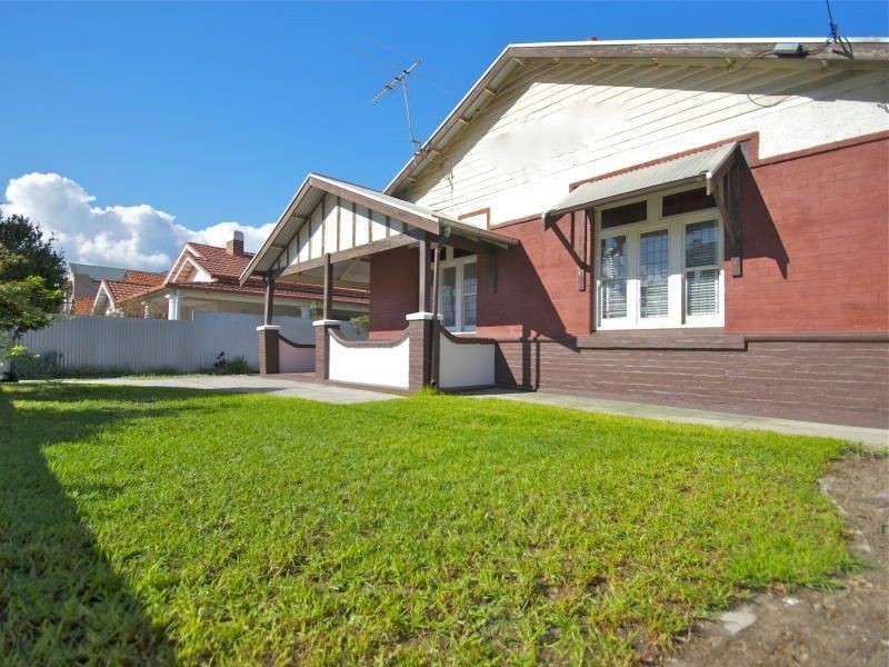 12 Kent Street, Glenelg SA 5045
