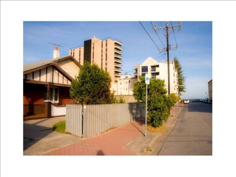 12 Kent Street, Glenelg SA 5045