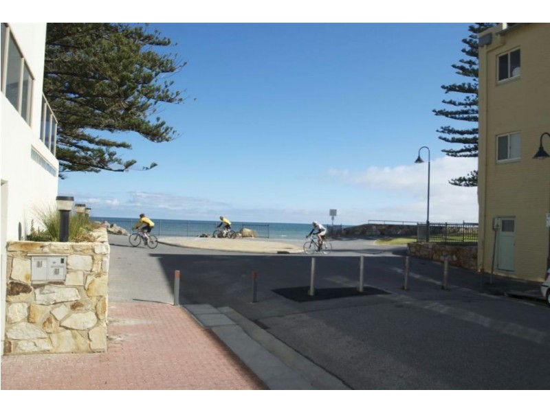 12 Kent Street, Glenelg SA 5045