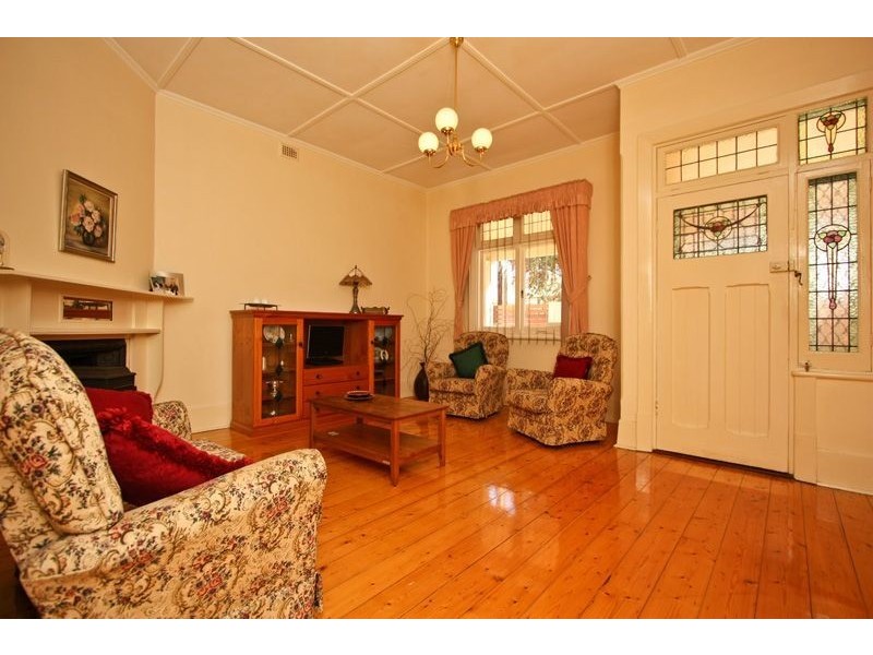 9 South Street, Henley Beach SA 5022