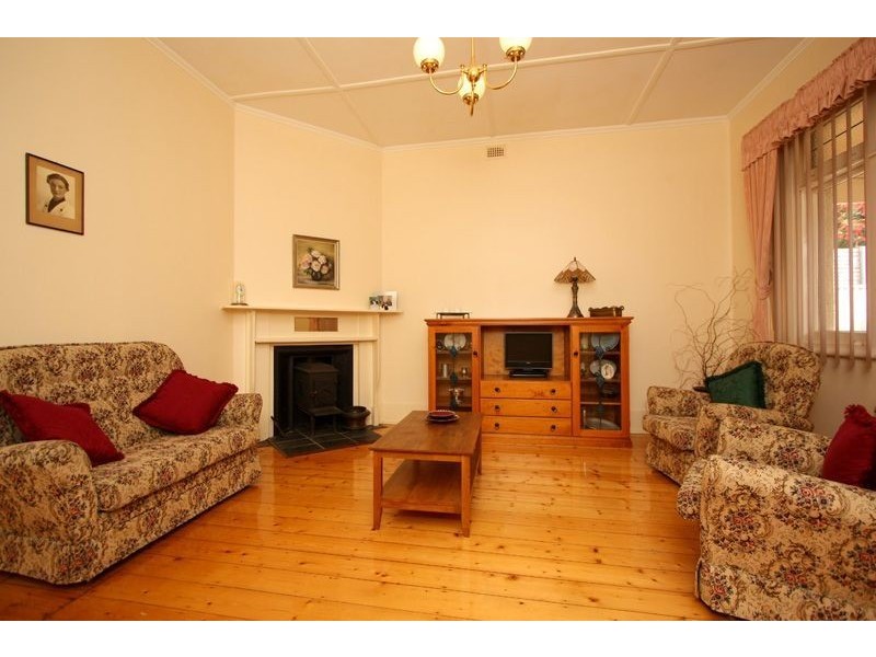 9 South Street, Henley Beach SA 5022