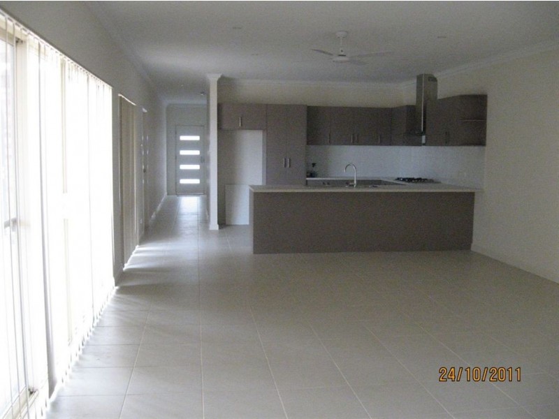 27 Victoria Parade, Mawson Lakes SA 5095