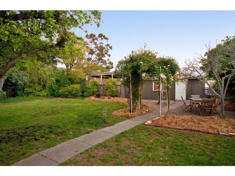 1 Hay Street, Lower Mitcham SA 5062