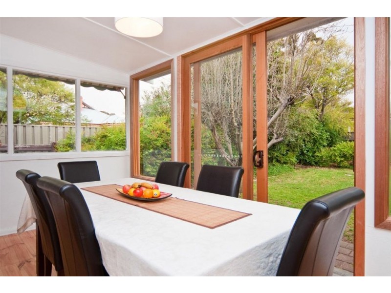 1 Hay Street, Lower Mitcham SA 5062