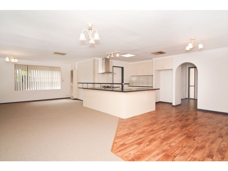 10 Banksia Crescent, Parafield Gardens SA 5107