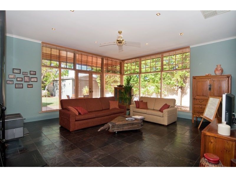 38 Albert Street, Clarence Gardens SA 5039